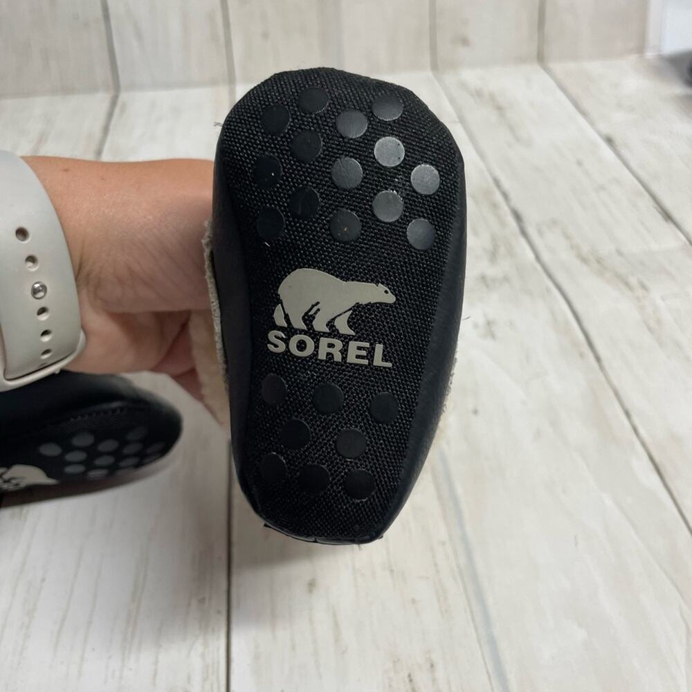 Sorel Silver and Black Kids Snow Boots - Picture 5 of 8